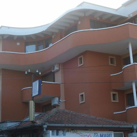 Marianas Guesthouse Обзор Екстер'єр фото