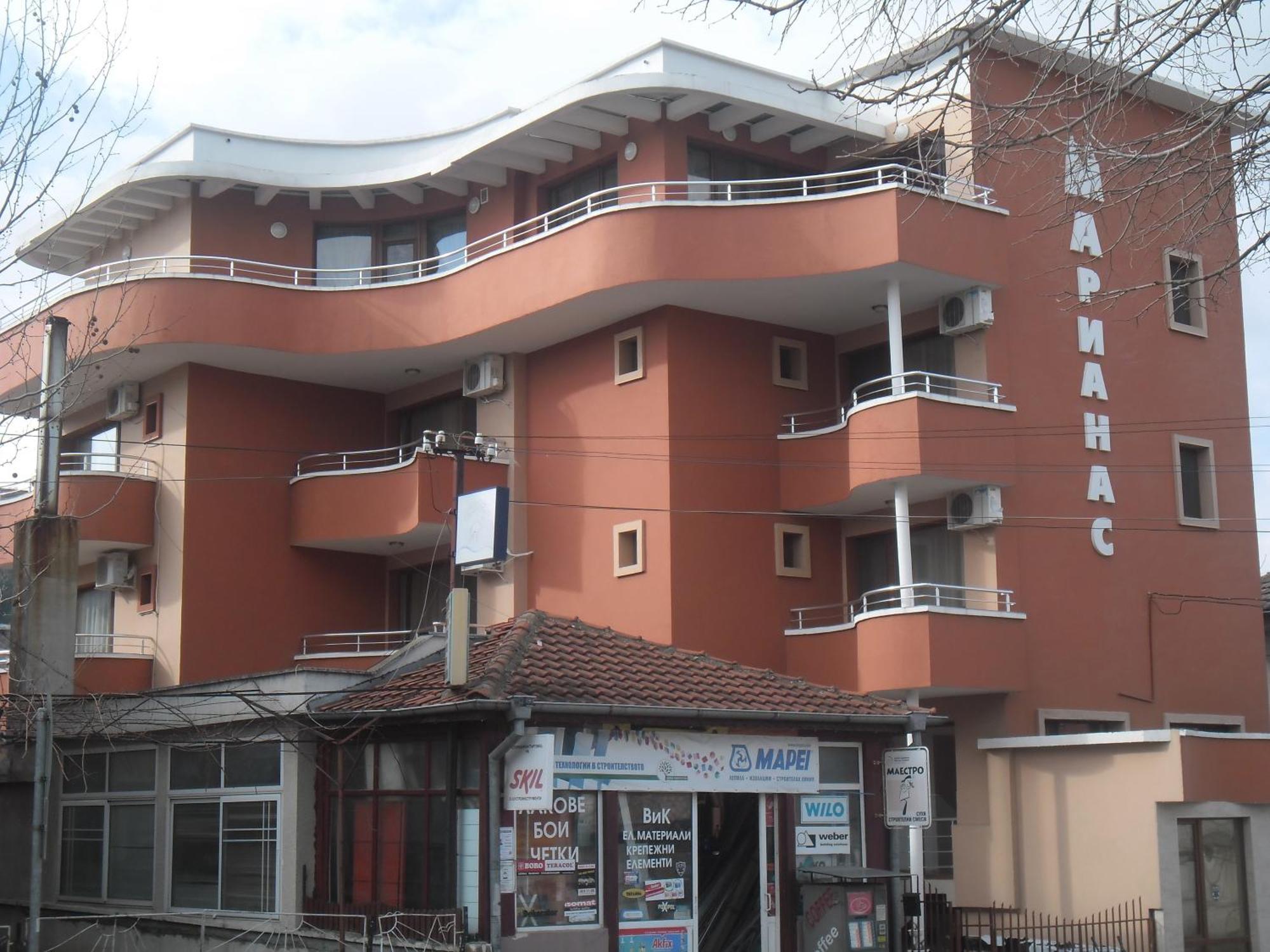 Marianas Guesthouse Обзор Екстер'єр фото