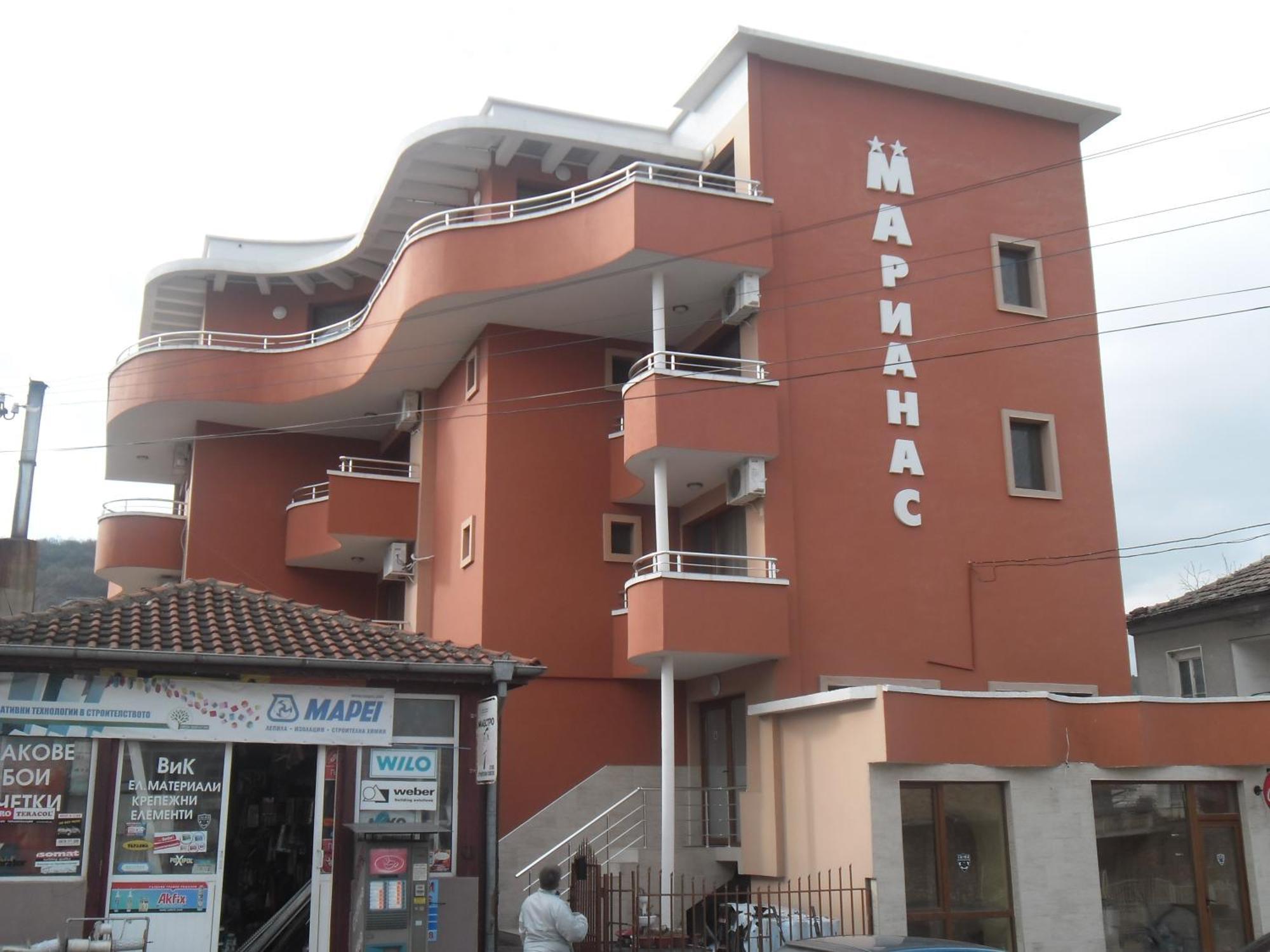 Marianas Guesthouse Обзор Екстер'єр фото