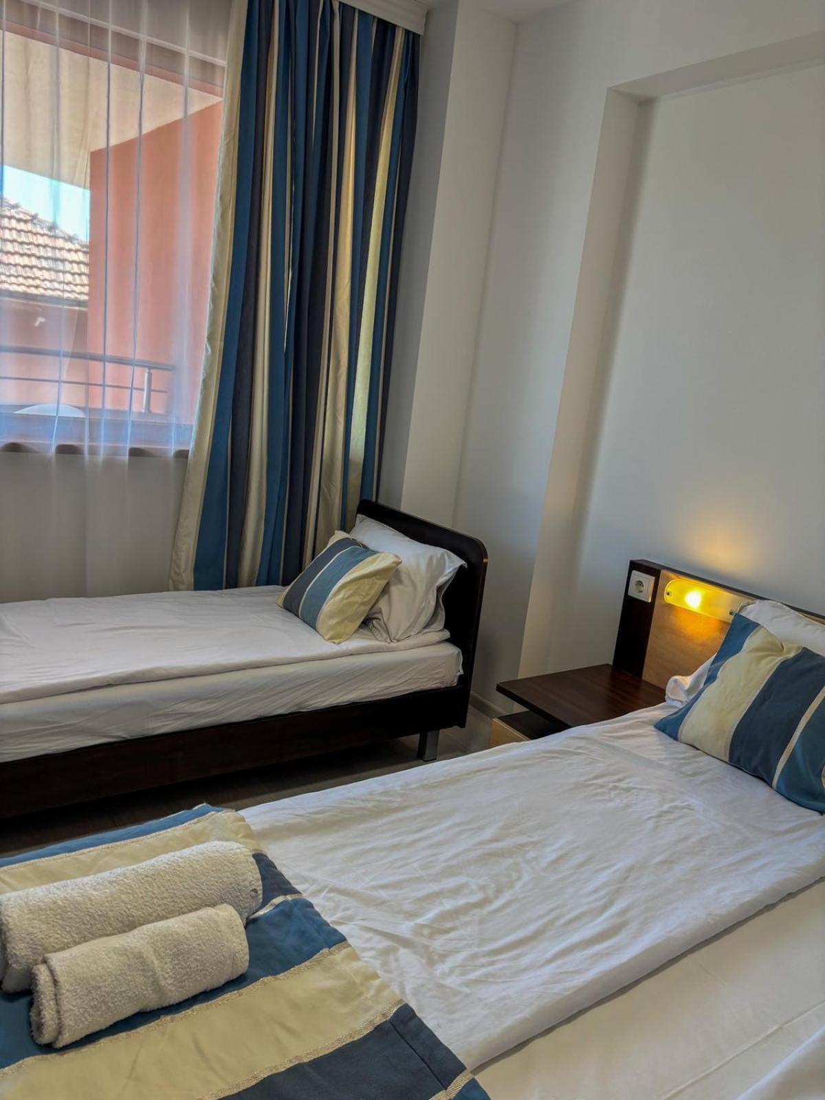 Marianas Guesthouse Обзор Екстер'єр фото