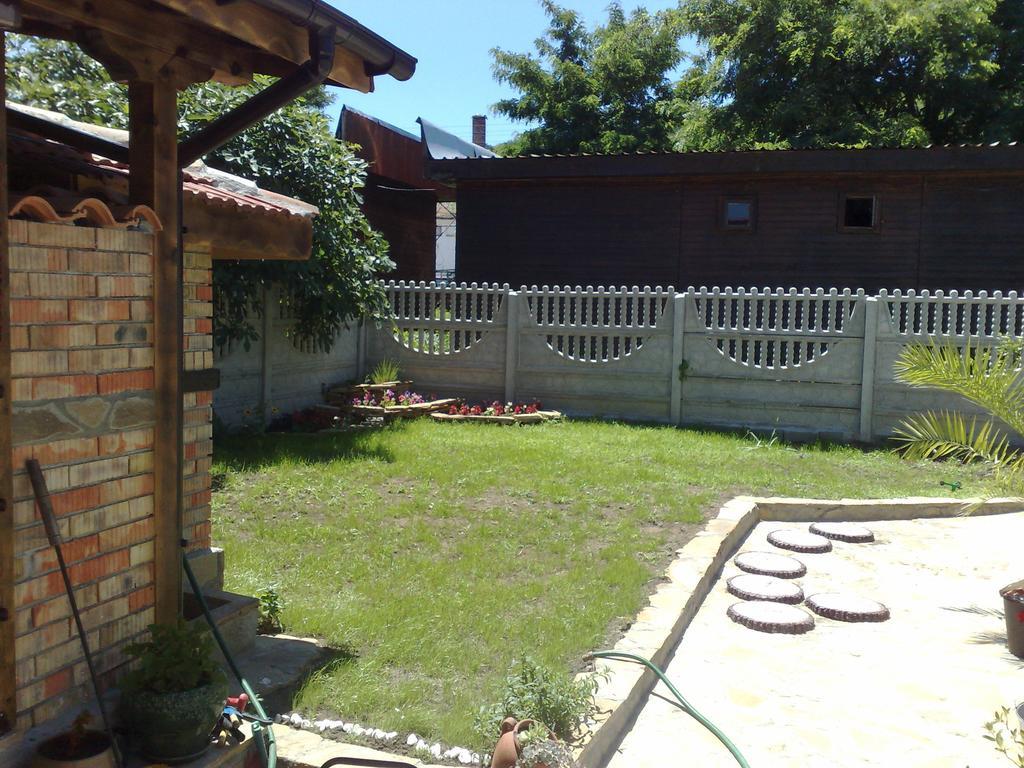 Marianas Guesthouse Обзор Номер фото